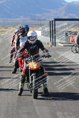 media/Dec-01-2025-Moto Forza (Mon) [[2daa91e15f]]/4-Around the Pits/